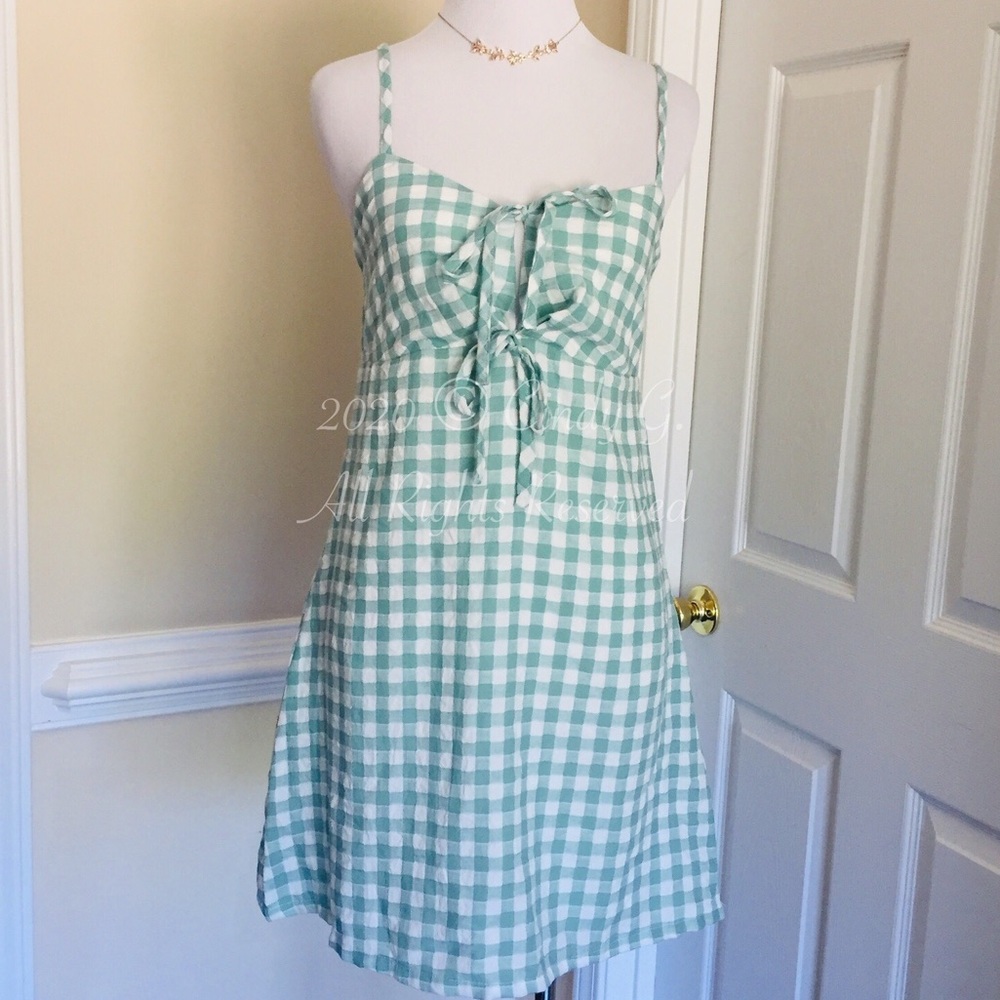 ✨NEW MINKPINK Sage Gingham Dress - Picture 3 of 8